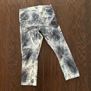 Lululemon Wunder Under Cropped Leggings Marble Tie Dye Gray White Size 8